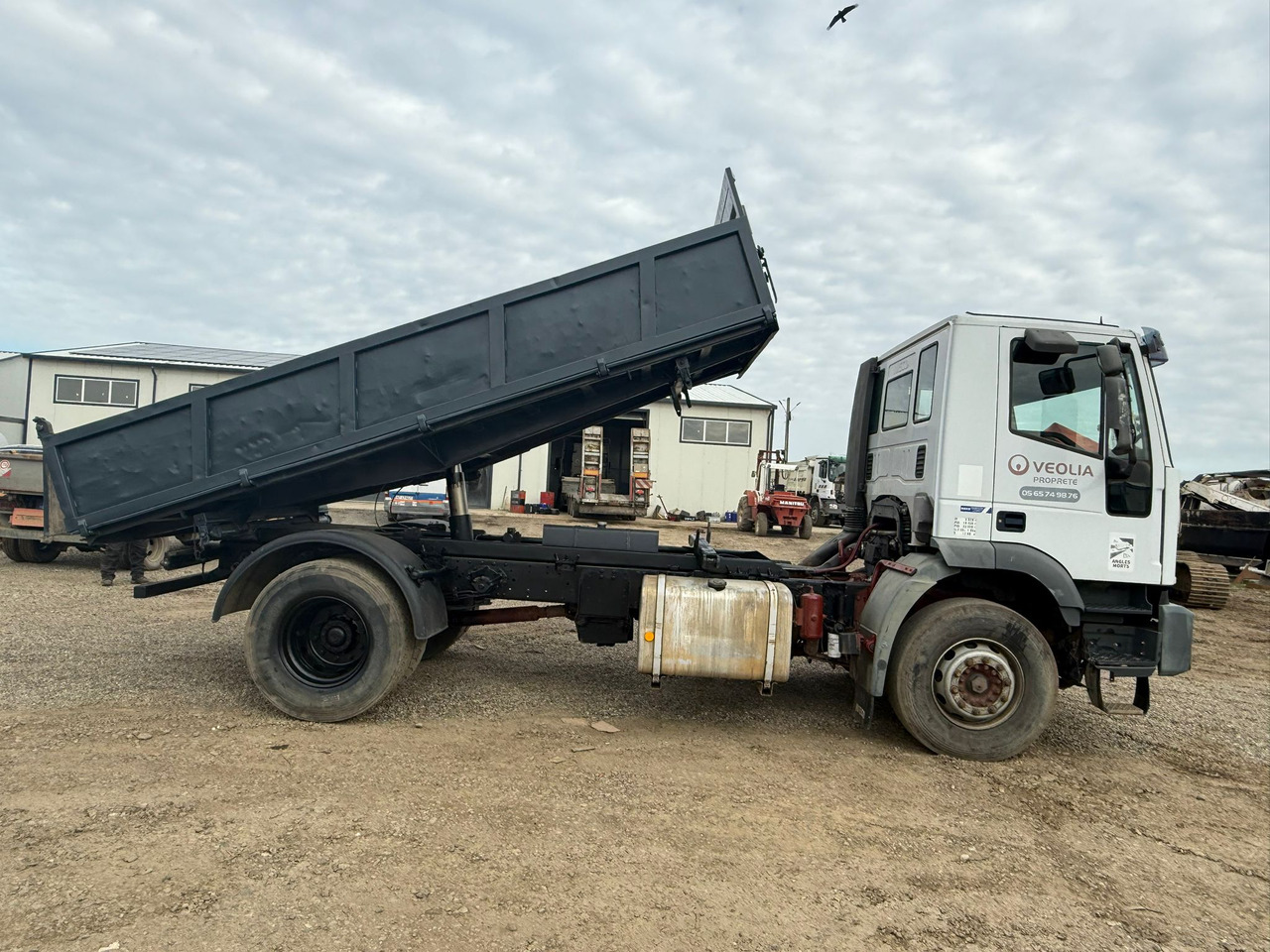 IVECO EUROTRAKKER TIPPER - Camion benne: photos 2 IVECO EUROTRAKKER TIPPER - Camion benne: photos 2
