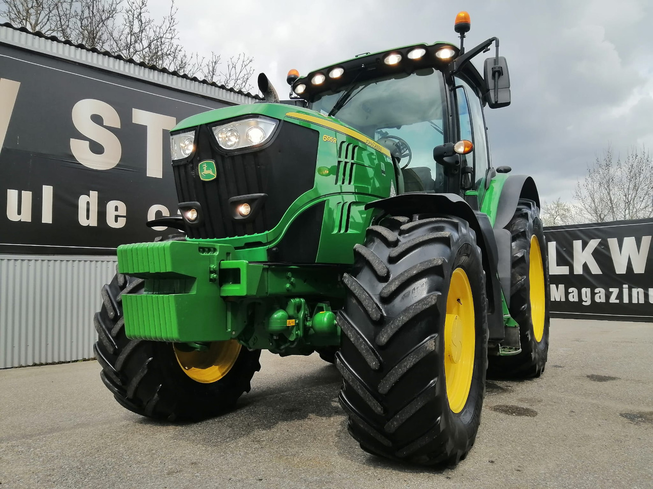 John Deere 6195R 4WD, Auto Trac + Activare !!! TOP !!! - Tracteur agricole: photos 4 John Deere 6195R 4WD, Auto Trac + Activare !!! TOP !!! - Tracteur agricole: photos 4