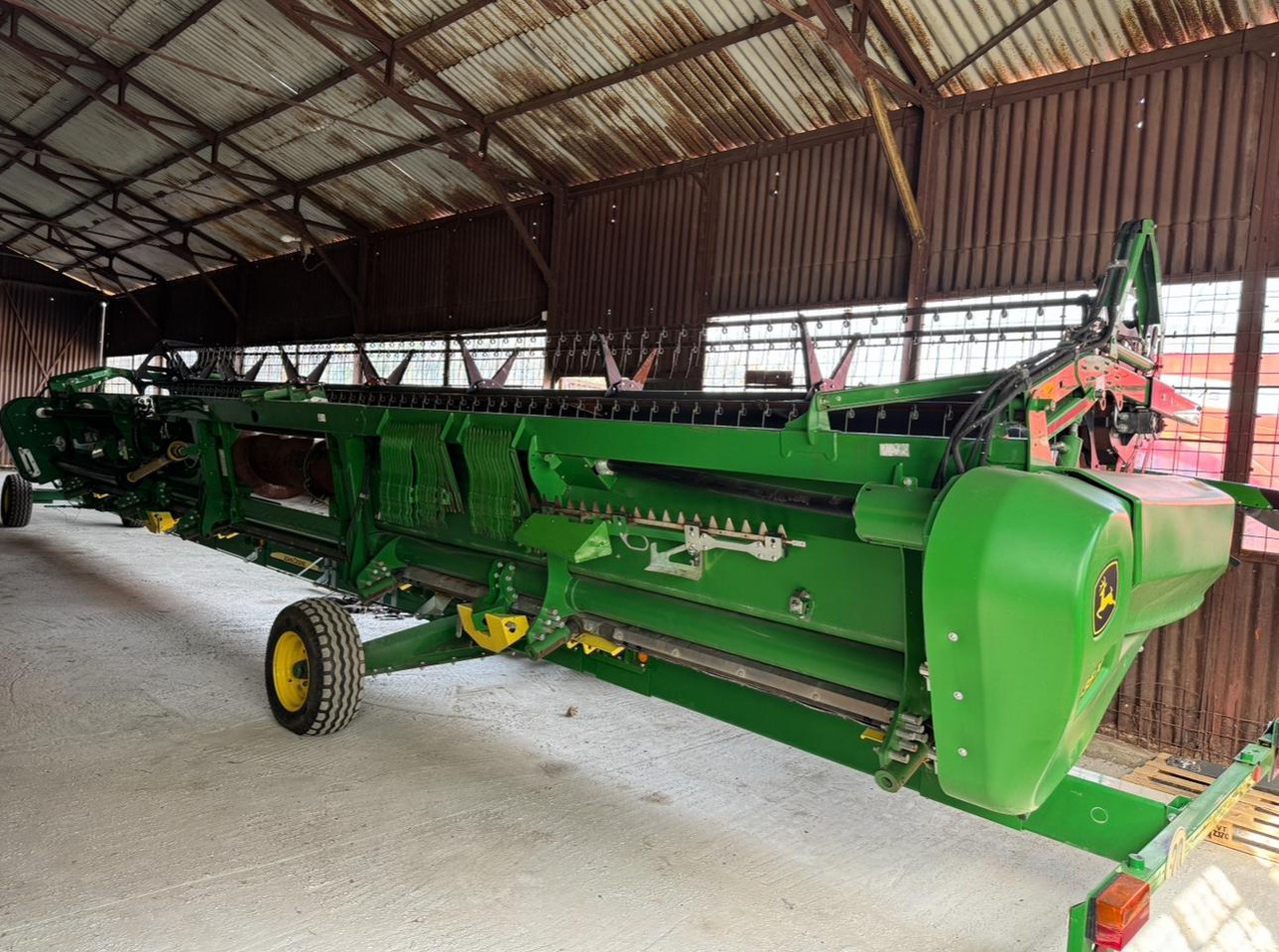 Moissonneuse-batteuse John Deere S680i combine + 635X Header + Zurn trailer: photos 8