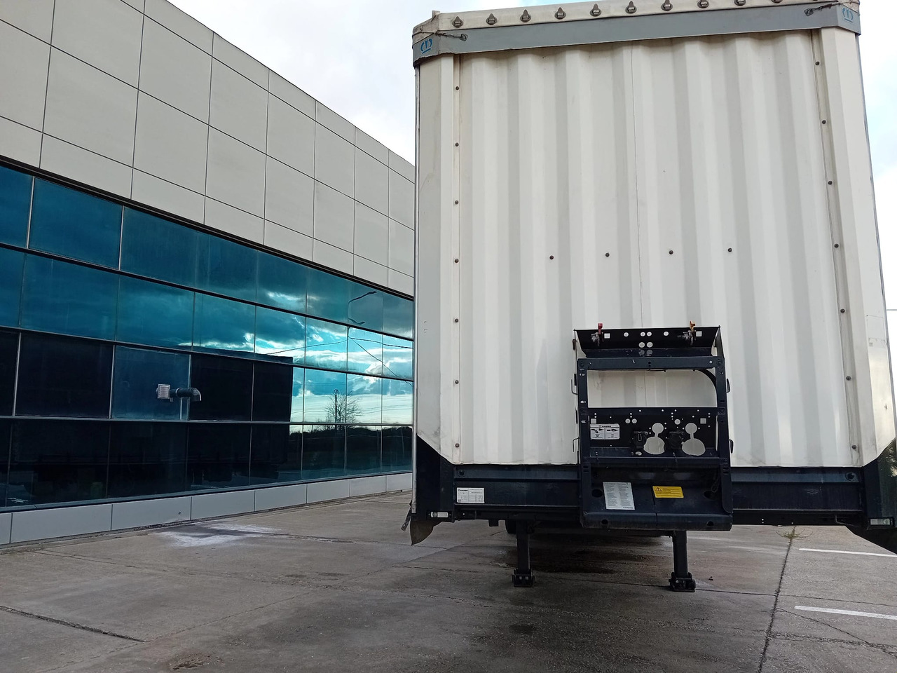 Krone Sliding Tarpaulin Semi-trailer Standard, TOP ! - Semi-remorque rideaux coulissants: photos 4 Krone Sliding Tarpaulin Semi-trailer Standard, TOP ! - Semi-remorque rideaux coulissants: photos 4