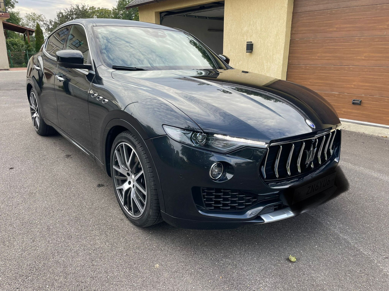 MASERATI LEVANTE 4X4 - SUV: photos 3 MASERATI LEVANTE 4X4 - SUV: photos 3