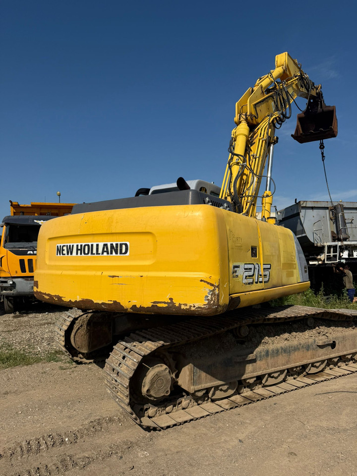 Pelle sur chenille NEW HOLLAND E 215 EXCAVATOR: photos 7 Pelle sur chenille NEW HOLLAND E 215 EXCAVATOR: photos 7