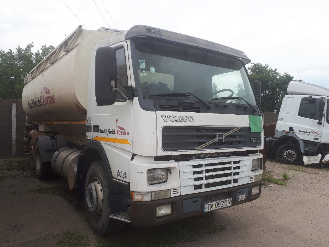 VOLVO FM12 Animal Feed Tank Truck - Camion citerne: photos 1 VOLVO FM12 Animal Feed Tank Truck - Camion citerne: photos 1