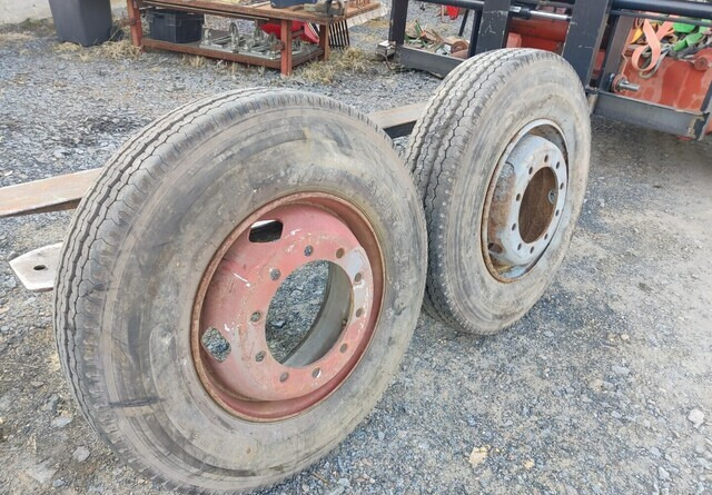11R22.5 Kuorma-auton renkaat - 2kpl - Pneu pour Camion: photos 3 11R22.5 Kuorma-auton renkaat - 2kpl - Pneu pour Camion: photos 3