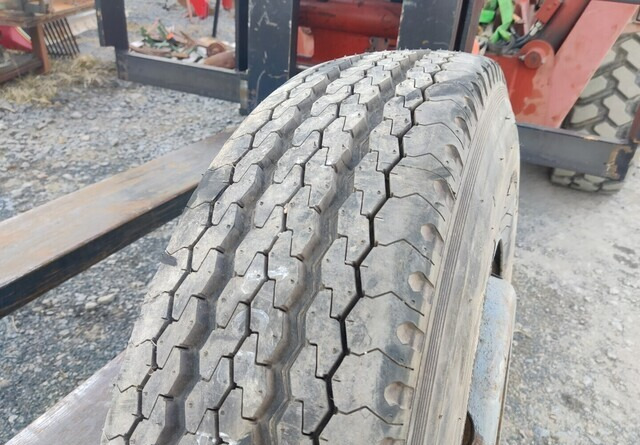 11R22.5 Kuorma-auton renkaat - 2kpl - Pneu pour Camion: photos 5 11R22.5 Kuorma-auton renkaat - 2kpl - Pneu pour Camion: photos 5