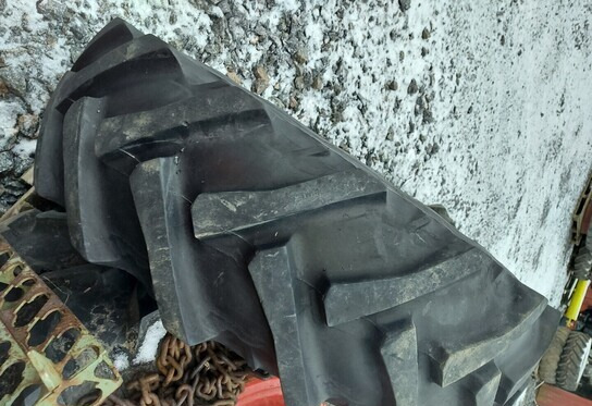 14.9R28 rengas - Valtra - Pneu pour Tracteur agricole: photos 3 14.9R28 rengas - Valtra - Pneu pour Tracteur agricole: photos 3