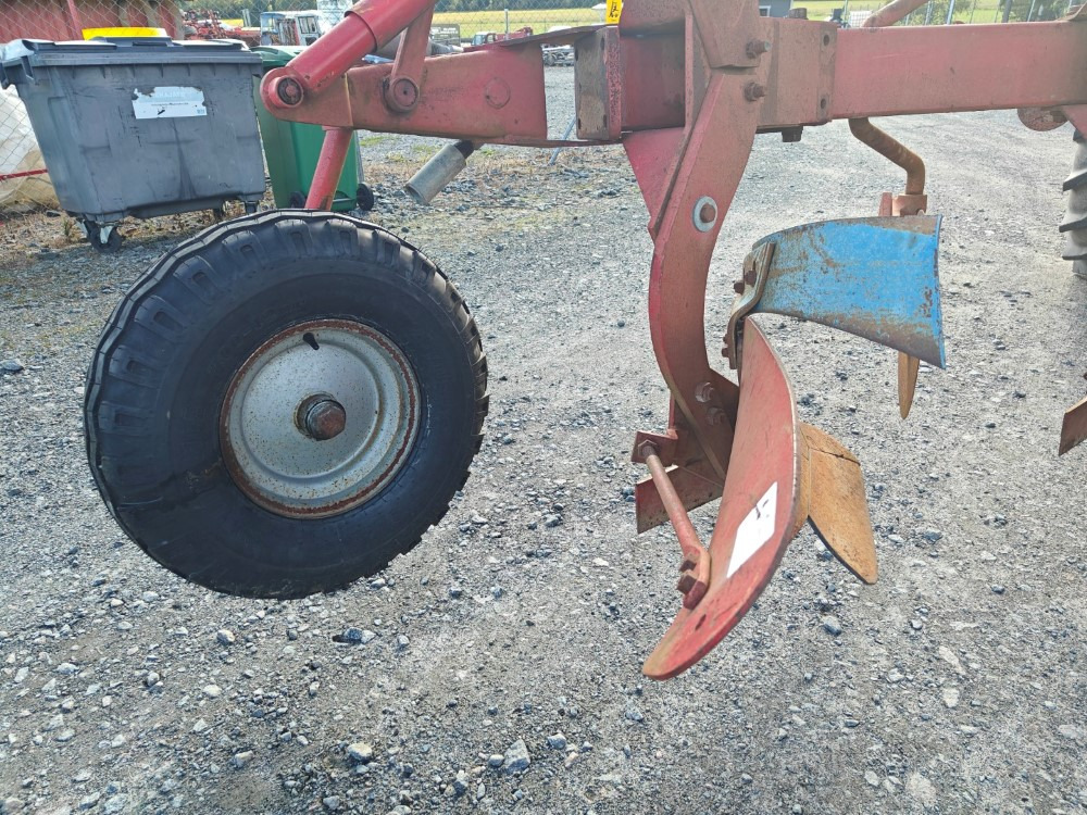 Charrue Agrolux RSD397FK kääntöaura 3-siipinen kuorimet ja kiekkoleikkurit, katso video!: photos 13 Charrue Agrolux RSD397FK kääntöaura 3-siipinen kuorimet ja kiekkoleikkurit, katso video!: photos 13