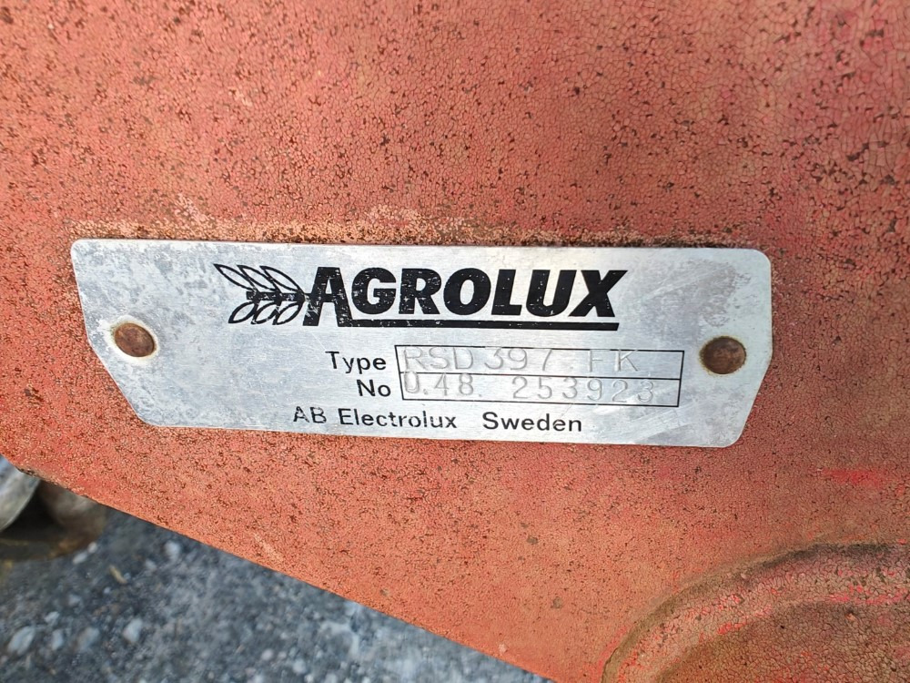 Charrue Agrolux RSD397FK kääntöaura 3-siipinen kuorimet ja kiekkoleikkurit, katso video!: photos 17 Charrue Agrolux RSD397FK kääntöaura 3-siipinen kuorimet ja kiekkoleikkurit, katso video!: photos 17