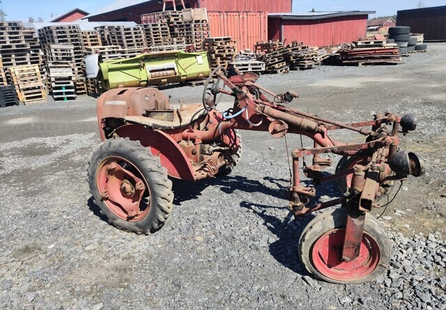 David Brown 2D TRAKTORI - HARVINAISUUS - Tracteur agricole: photos 2 David Brown 2D TRAKTORI - HARVINAISUUS - Tracteur agricole: photos 2