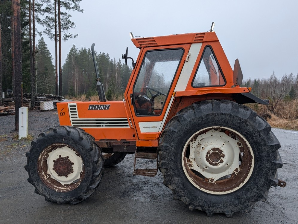 FIAT 780DT 4WD - Tracteur agricole: photos 2 FIAT 780DT 4WD - Tracteur agricole: photos 2