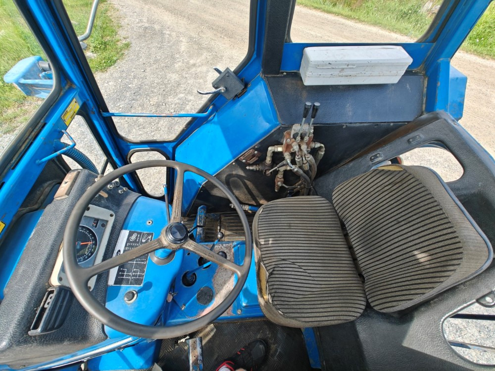 Tracteur agricole FORD 5000 traktori alkuperäiskuntoinen, Hara hytillä ja paljon hydrauliikkaa, katso video!: photos 15