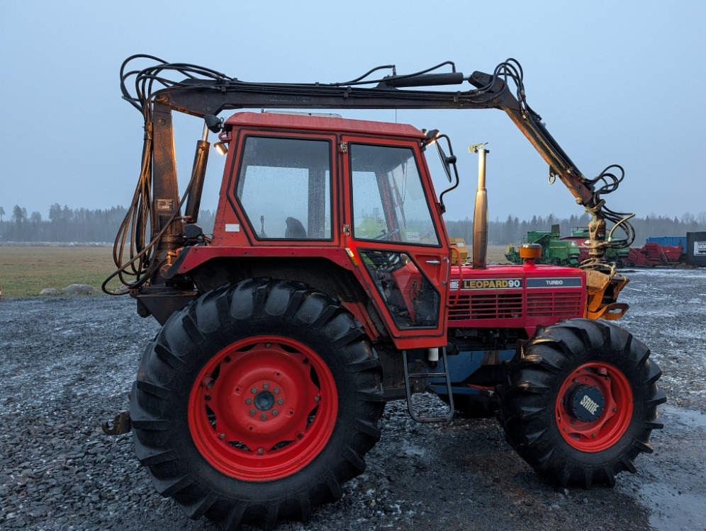 SAME Leopard 90 Turbo metsäkuormaajalla - Machine agricole: photos 4 SAME Leopard 90 Turbo metsäkuormaajalla - Machine agricole: photos 4