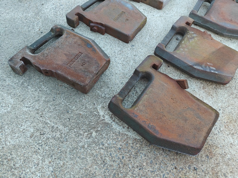 ZETOR Etupainosarja 8kpl - Machine agricole: photos 2 ZETOR Etupainosarja 8kpl - Machine agricole: photos 2