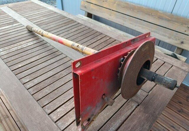 Massey Ferguson 16 pääakseli puimuriin - Pièces de rechange pour Moissonneuse-batteuse: photos 3 Massey Ferguson 16 pääakseli puimuriin - Pièces de rechange pour Moissonneuse-batteuse: photos 3