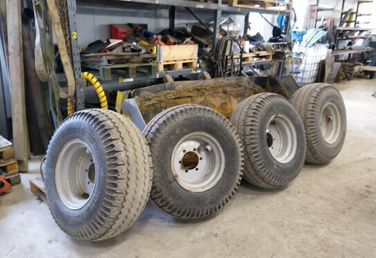 Rengassarja 15.0/70-18 - Pneu pour Machine agricole: photos 1 Rengassarja 15.0/70-18 - Pneu pour Machine agricole: photos 1