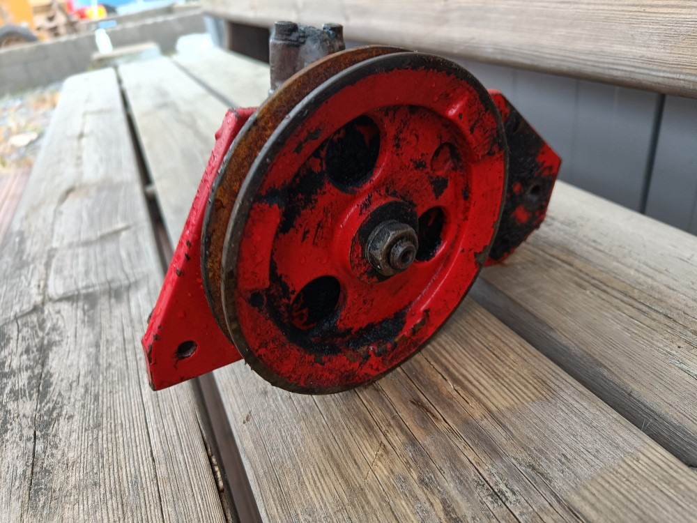 Sampo 410 hydrauliikkapumppu - Pompe hydraulique pour Moissonneuse-batteuse: photos 5 Sampo 410 hydrauliikkapumppu - Pompe hydraulique pour Moissonneuse-batteuse: photos 5