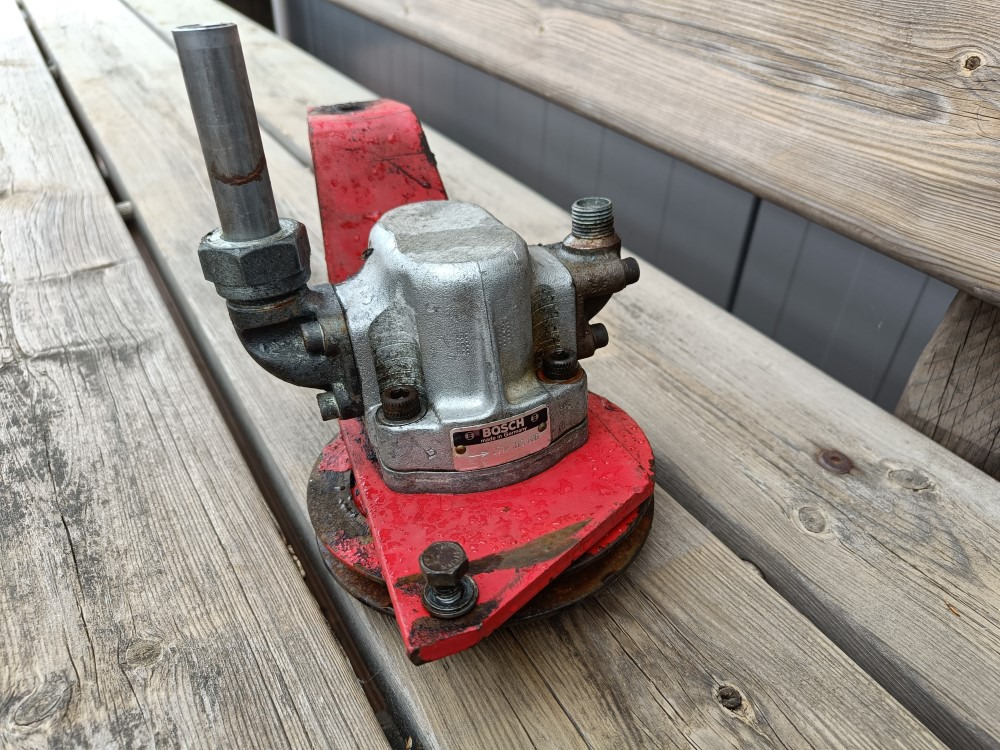 Sampo 410 hydrauliikkapumppu - Pompe hydraulique pour Moissonneuse-batteuse: photos 1 Sampo 410 hydrauliikkapumppu - Pompe hydraulique pour Moissonneuse-batteuse: photos 1