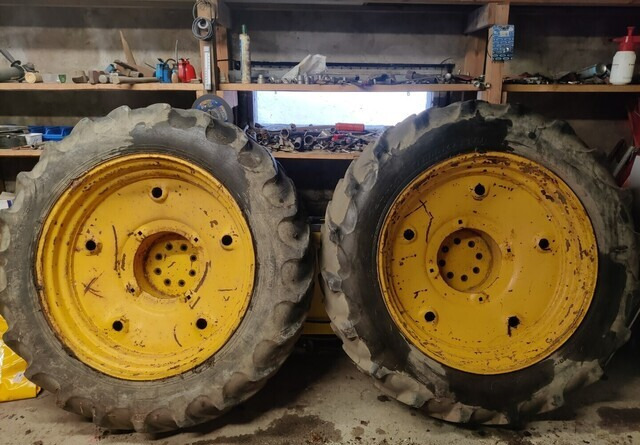 Traktorin renkaat 13.6/12x38 vanteilla - Pneu pour Tracteur agricole: photos 2 Traktorin renkaat 13.6/12x38 vanteilla - Pneu pour Tracteur agricole: photos 2