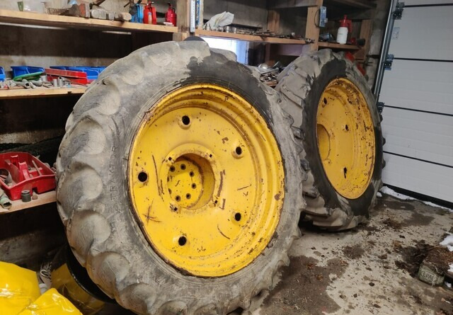 Traktorin renkaat 13.6/12x38 vanteilla - Pneu pour Tracteur agricole: photos 4 Traktorin renkaat 13.6/12x38 vanteilla - Pneu pour Tracteur agricole: photos 4