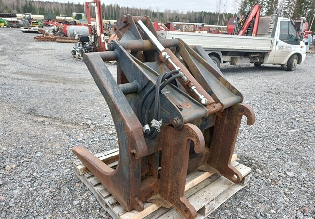 Tukkikoura järeä, CAT kurottajan sovitteella - Grappin pour Machine agricole: photos 3 Tukkikoura järeä, CAT kurottajan sovitteella - Grappin pour Machine agricole: photos 3