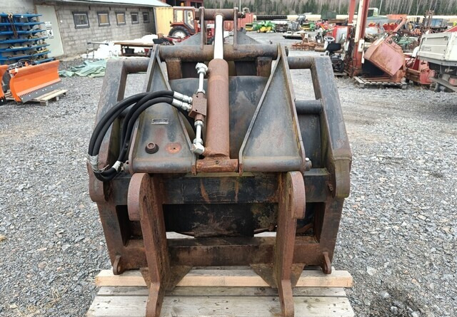 Tukkikoura järeä, CAT kurottajan sovitteella - Grappin pour Machine agricole: photos 4 Tukkikoura järeä, CAT kurottajan sovitteella - Grappin pour Machine agricole: photos 4