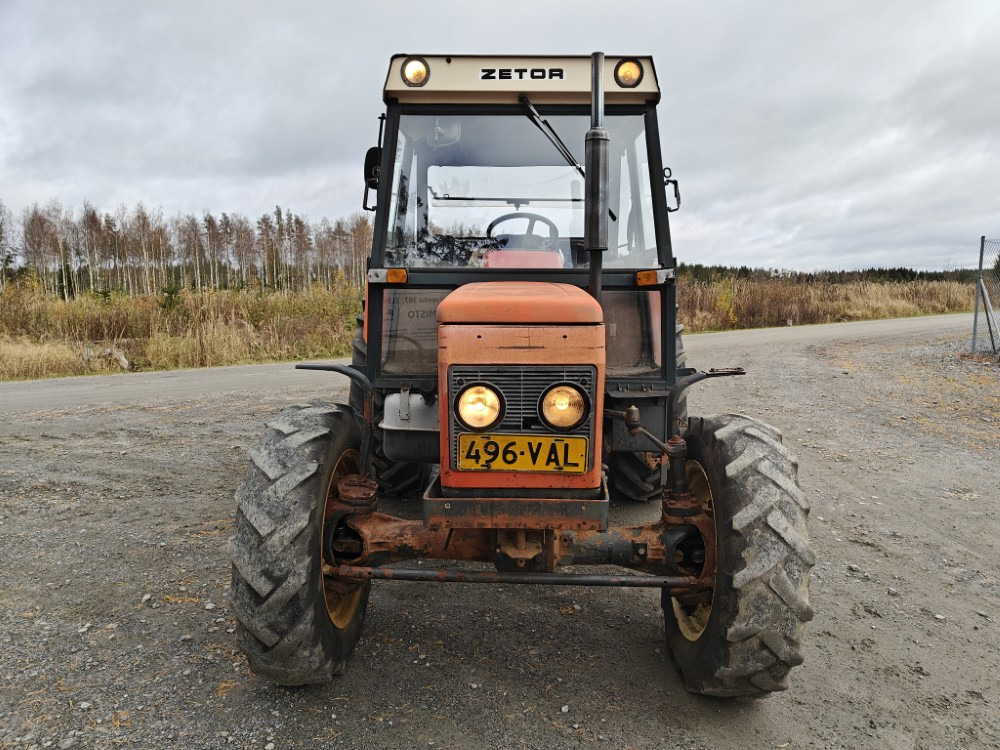 ZETOR 7245 - 4WD - Tracteur agricole: photos 5 ZETOR 7245 - 4WD - Tracteur agricole: photos 5