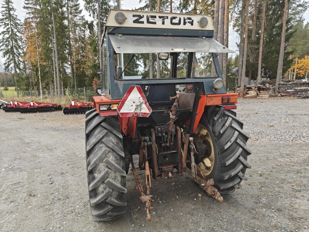 ZETOR 7245 - 4WD - Tracteur agricole: photos 3 ZETOR 7245 - 4WD - Tracteur agricole: photos 3