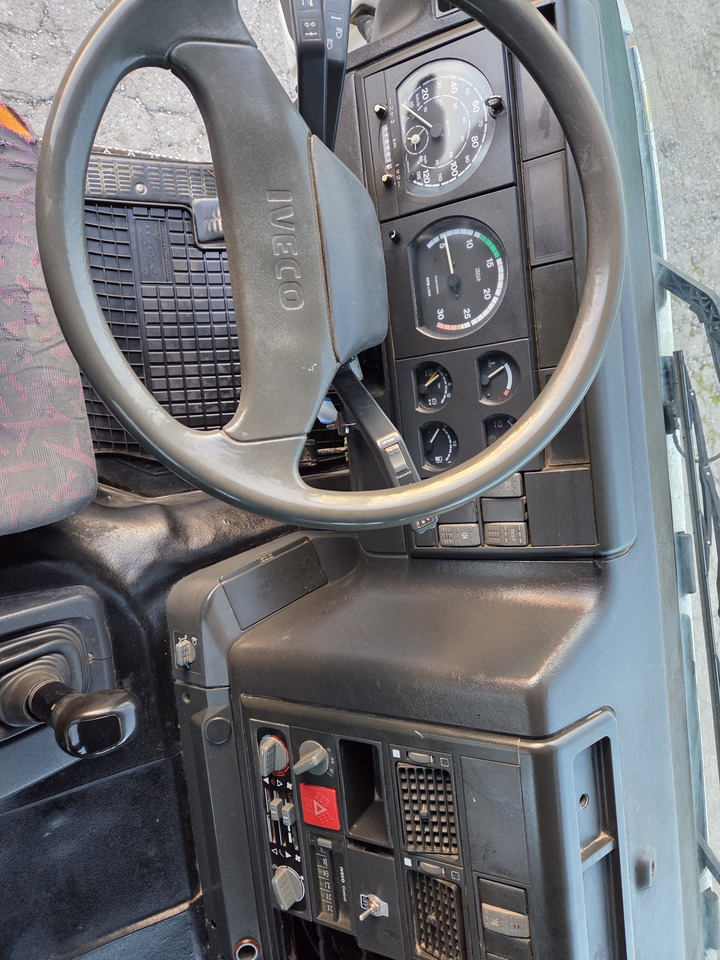 IVECO EURO TRAKKER MP340E35HB 8x4 MIX (chassis ) — crédit-bail IVECO EURO TRAKKER MP340E35HB 8x4 MIX (chassis ): photos 8 IVECO EURO TRAKKER MP340E35HB 8x4 MIX (chassis ) — crédit-bail IVECO EURO TRAKKER MP340E35HB 8x4 MIX (chassis ): photos 8