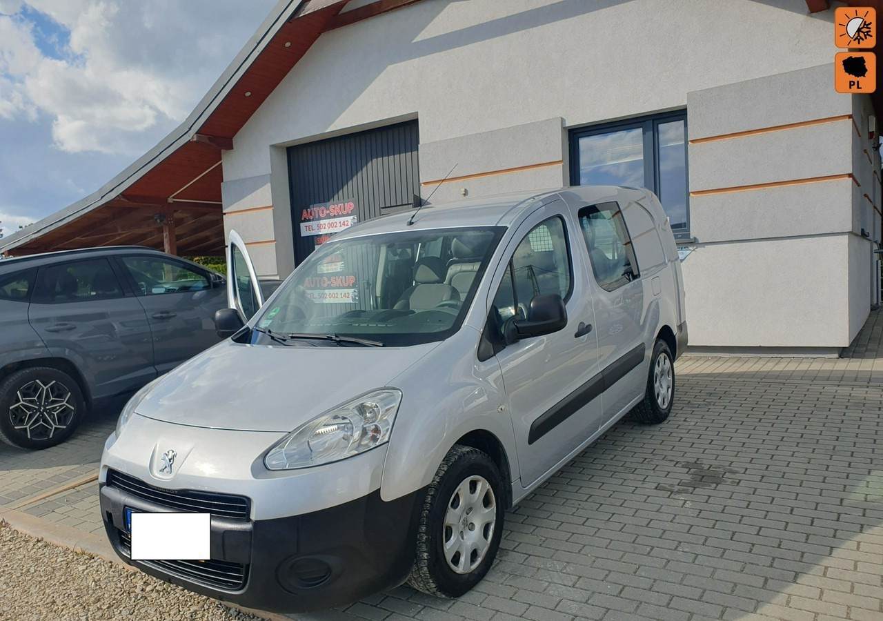 Citroen Berlingo II 5 lub 2 osobowy *long * zabudowa gruau* - Voiture: photos 1 Citroen Berlingo II 5 lub 2 osobowy *long * zabudowa gruau* - Voiture: photos 1