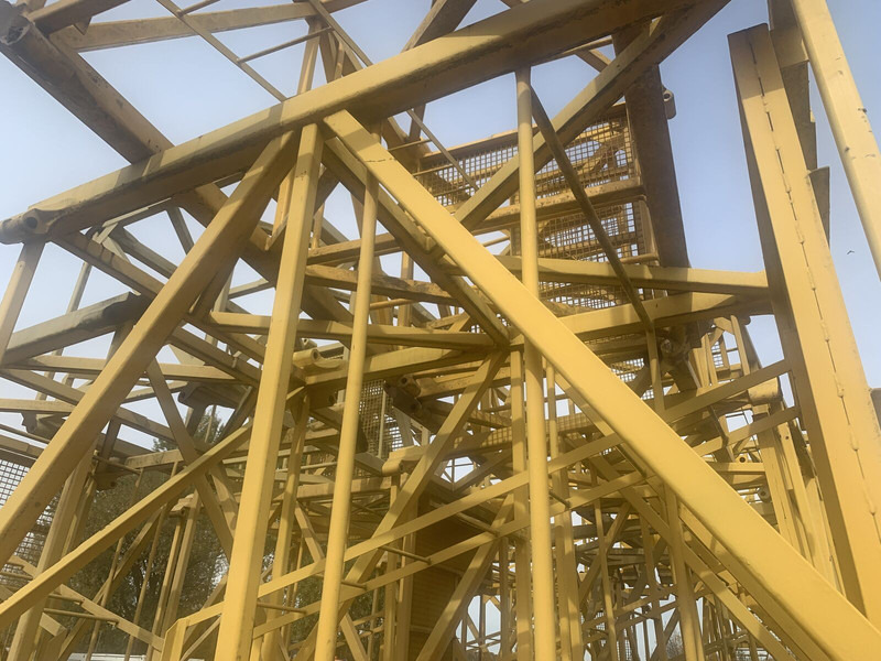 Liebherr 120HC - Grue à tour: photos 3 Liebherr 120HC - Grue à tour: photos 3