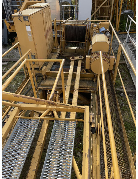 Liebherr 140EC-H10 - Grue à tour: photos 3 Liebherr 140EC-H10 - Grue à tour: photos 3