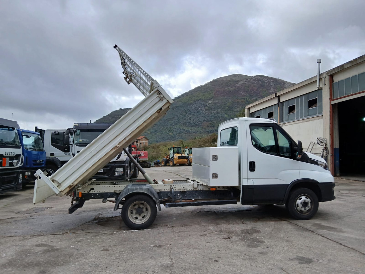 IVECO DAILY 35-120 — crédit-bail IVECO DAILY 35-120: photos 14