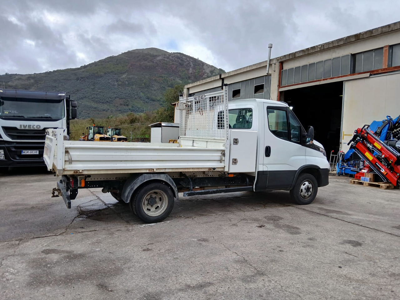 IVECO DAILY 35-120 — crédit-bail IVECO DAILY 35-120: photos 42