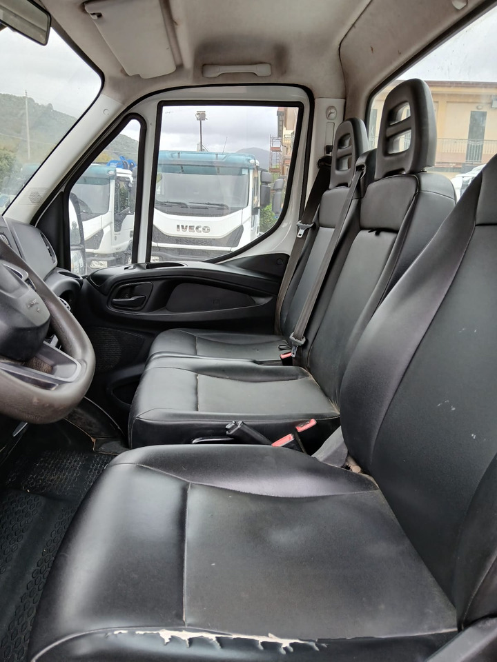 IVECO DAILY 35-120 — crédit-bail IVECO DAILY 35-120: photos 33