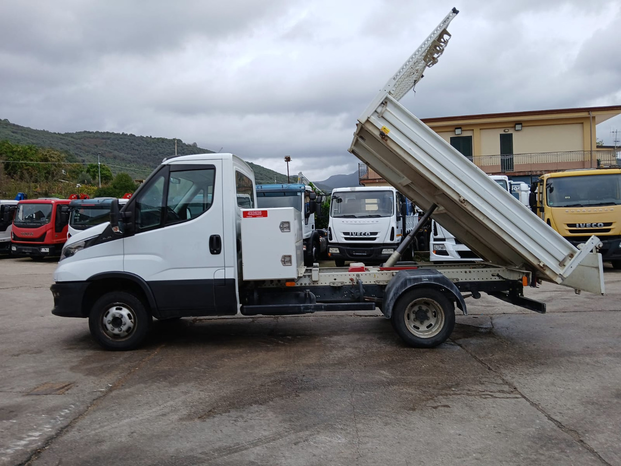IVECO DAILY 35-120 — crédit-bail IVECO DAILY 35-120: photos 23