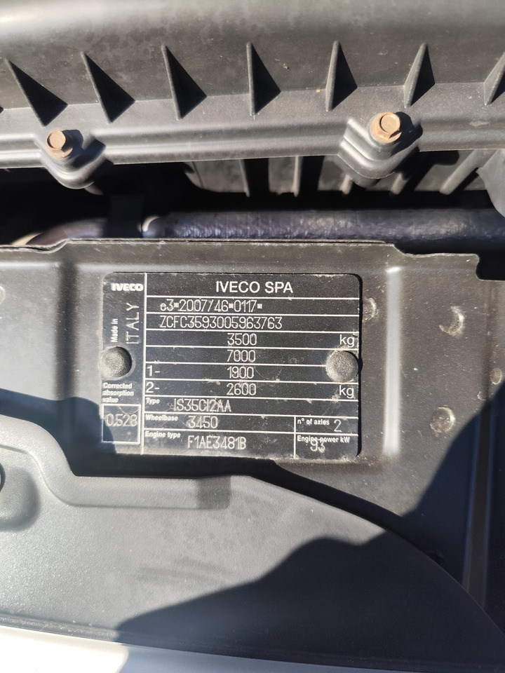 IVECO DAILY 35C13 - Utilitaire benne: photos 2 IVECO DAILY 35C13 - Utilitaire benne: photos 2