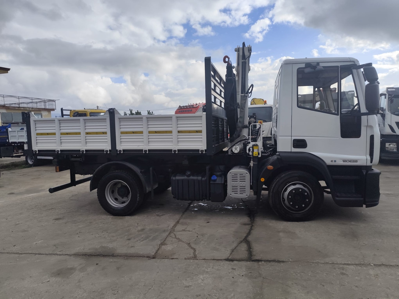 IVECO EUROCARGO 120E28P — crédit-bail IVECO EUROCARGO 120E28P: photos 14