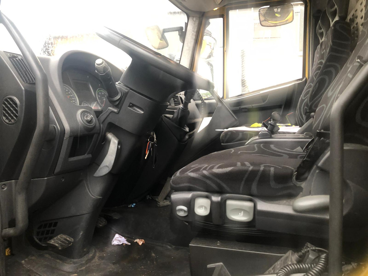 IVECO EUROCARGO 120E28P - Châssis cabine: photos 3 IVECO EUROCARGO 120E28P - Châssis cabine: photos 3