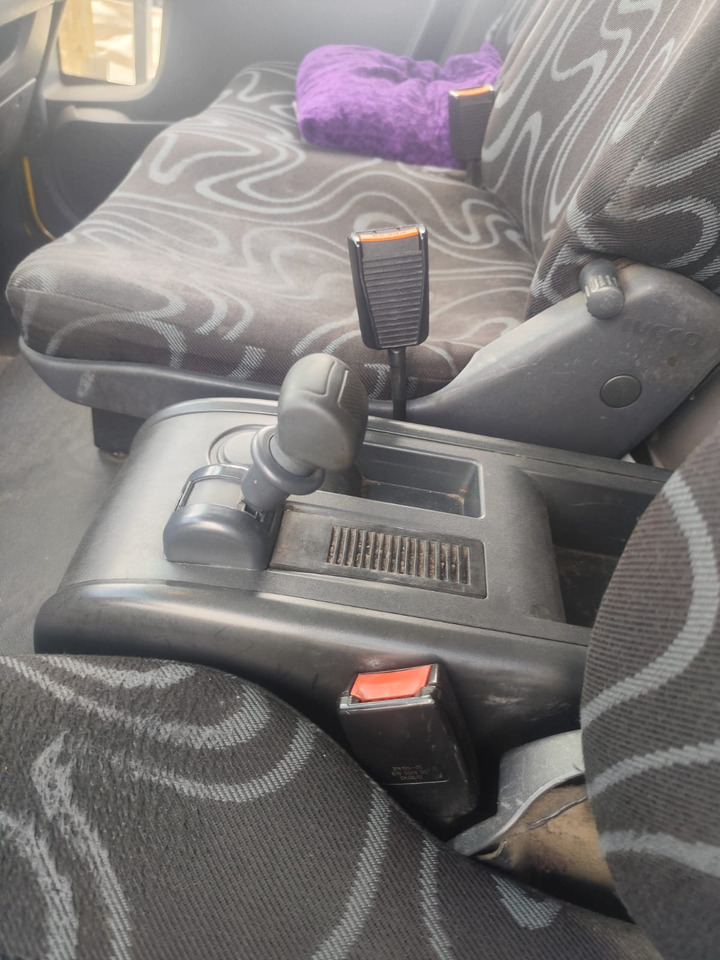 IVECO EUROCARGO 120E28P - Châssis cabine: photos 3 IVECO EUROCARGO 120E28P - Châssis cabine: photos 3