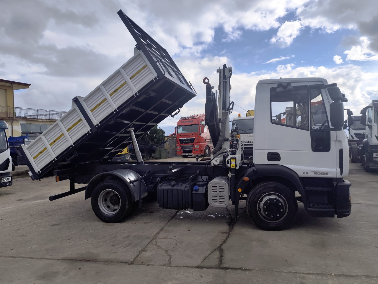 IVECO EUROCARGO 120E28P — crédit-bail IVECO EUROCARGO 120E28P: photos 30