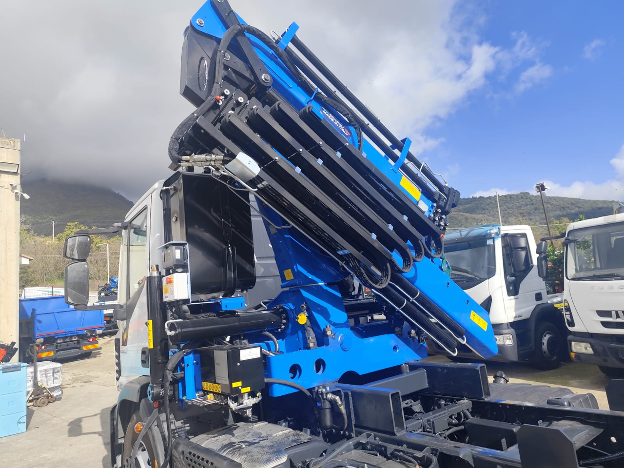 IVECO EUROCARGO 180-250 - Camion grue, Camion grue: photos 5 IVECO EUROCARGO 180-250 - Camion grue, Camion grue: photos 5