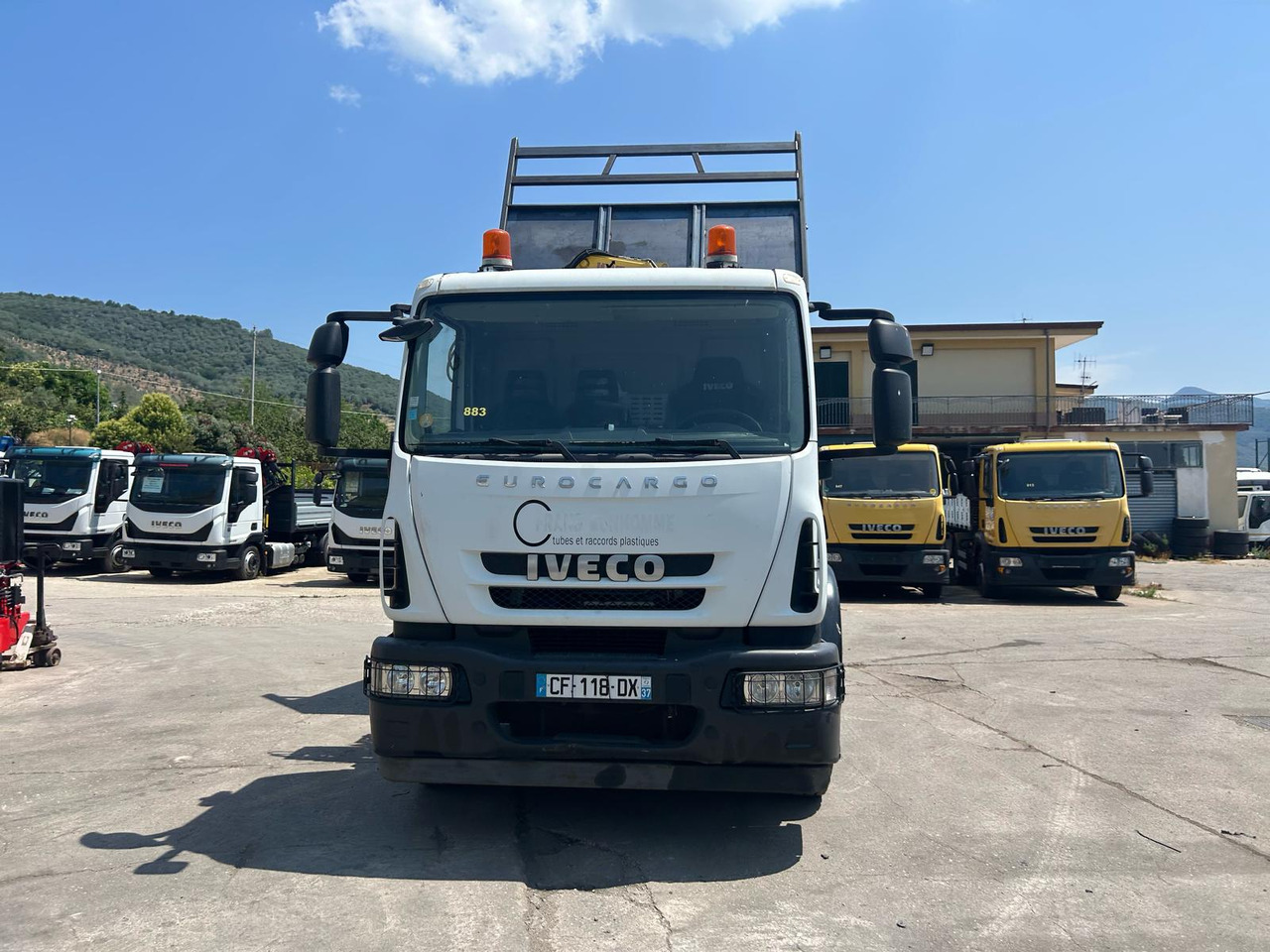 IVECO EUROCARGO 180E30 - Camion benne, Camion grue: photos 2 IVECO EUROCARGO 180E30 - Camion benne, Camion grue: photos 2