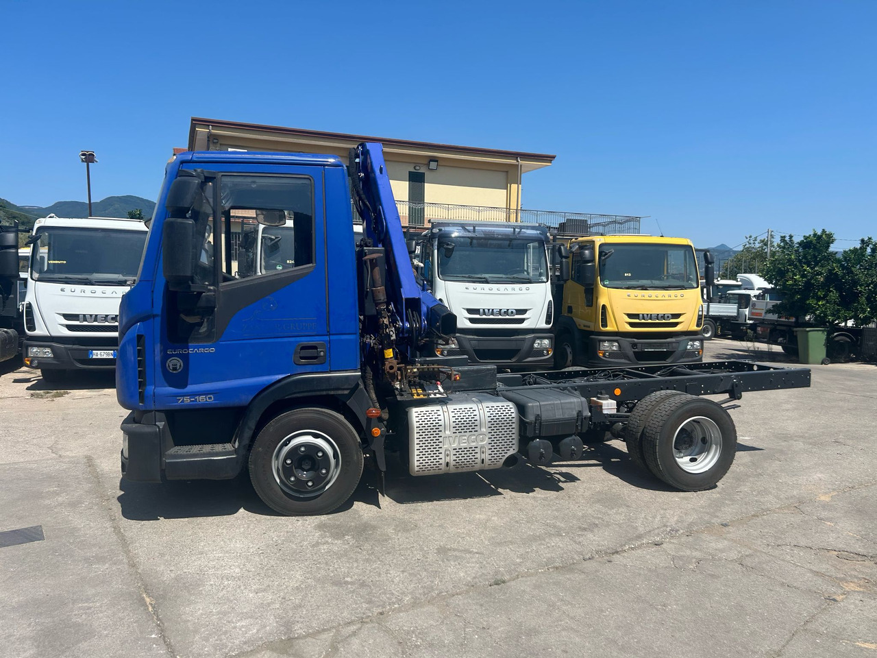IVECO EUROCARGO 75-160 - Camion grue: photos 3 IVECO EUROCARGO 75-160 - Camion grue: photos 3