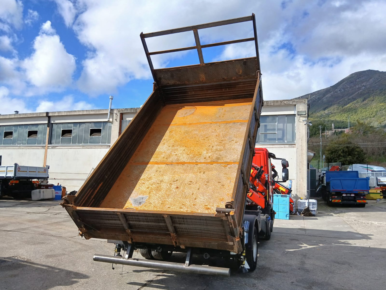 IVECO EUROCARGO 80-190 - Camion grue: photos 5 IVECO EUROCARGO 80-190 - Camion grue: photos 5