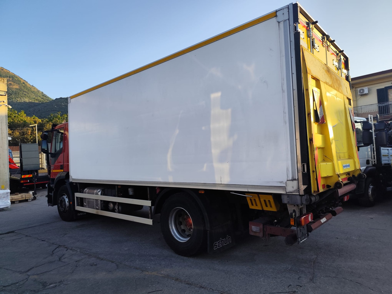 IVECO STRALIS 190S31 - Châssis cabine: photos 5 IVECO STRALIS 190S31 - Châssis cabine: photos 5