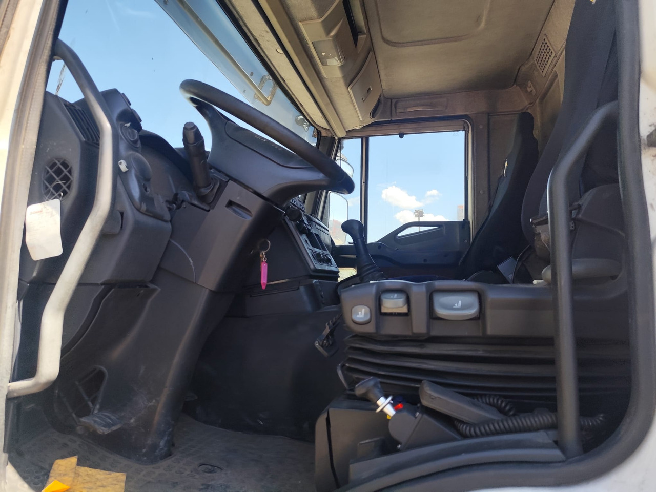 Camion grue, Camion benne IVECO STRALIS CUBE 190S33: photos 31