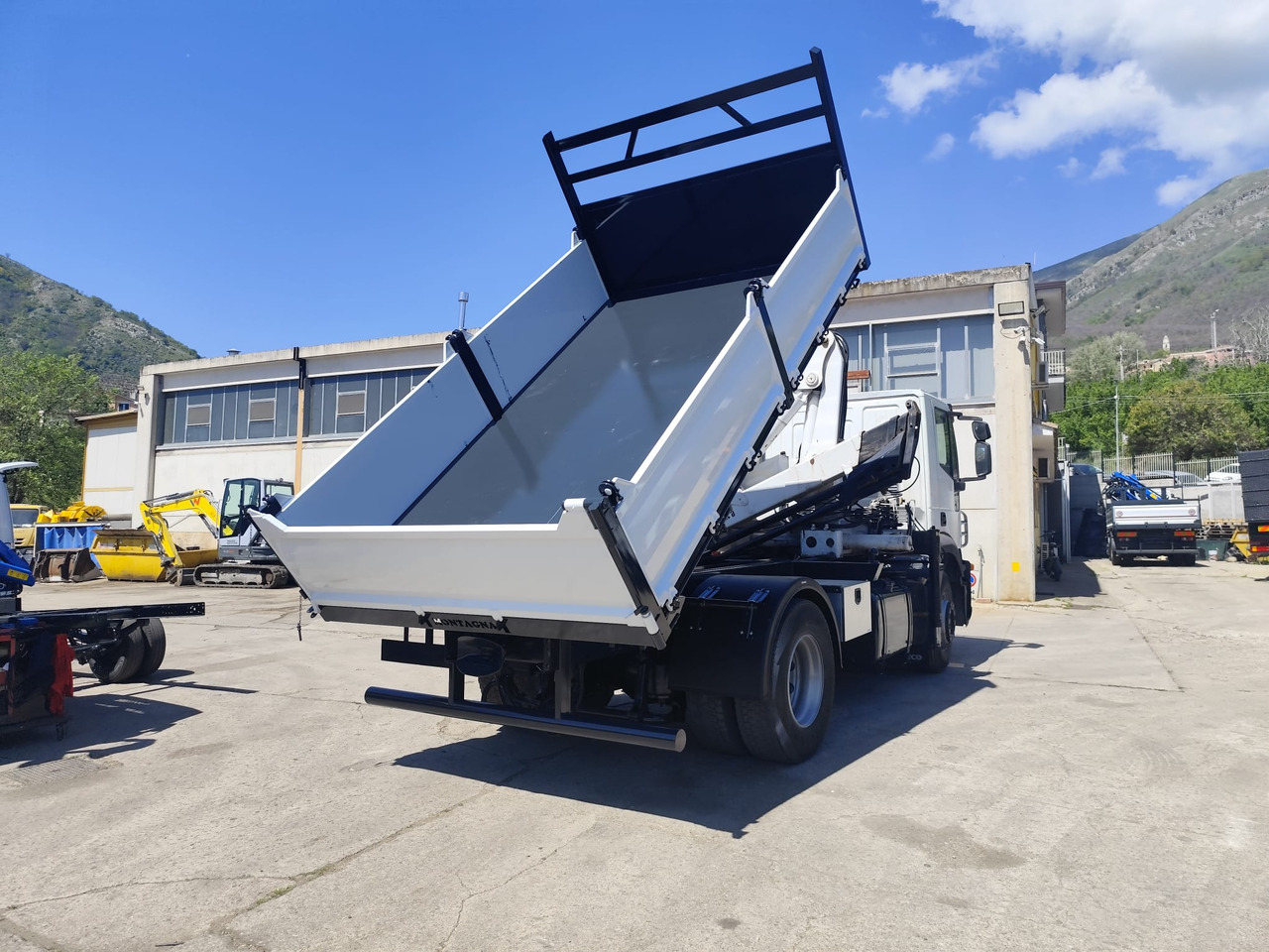 Camion grue, Camion benne IVECO STRALIS CUBE 190S33: photos 10