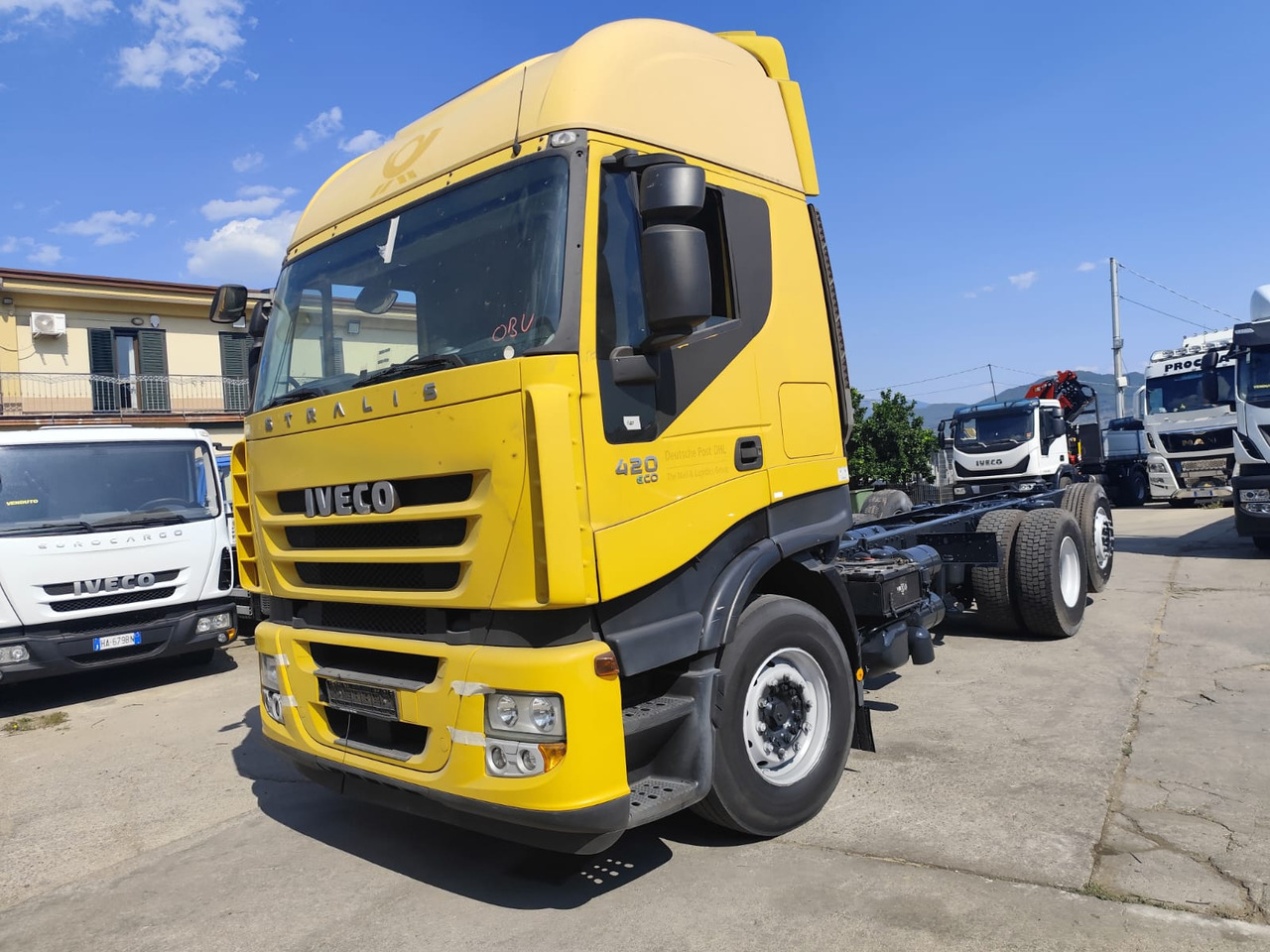 IVECO STRALIS CUBE AD260S42 - Camion plateau: photos 1 IVECO STRALIS CUBE AD260S42 - Camion plateau: photos 1