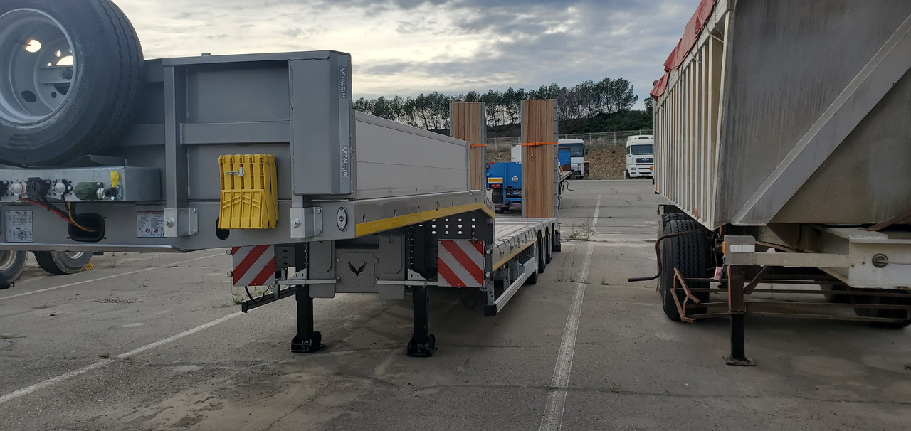 YALCIN 3 ESSIEUX STD - Semi-remorque surbaissé: photos 2 YALCIN 3 ESSIEUX STD - Semi-remorque surbaissé: photos 2