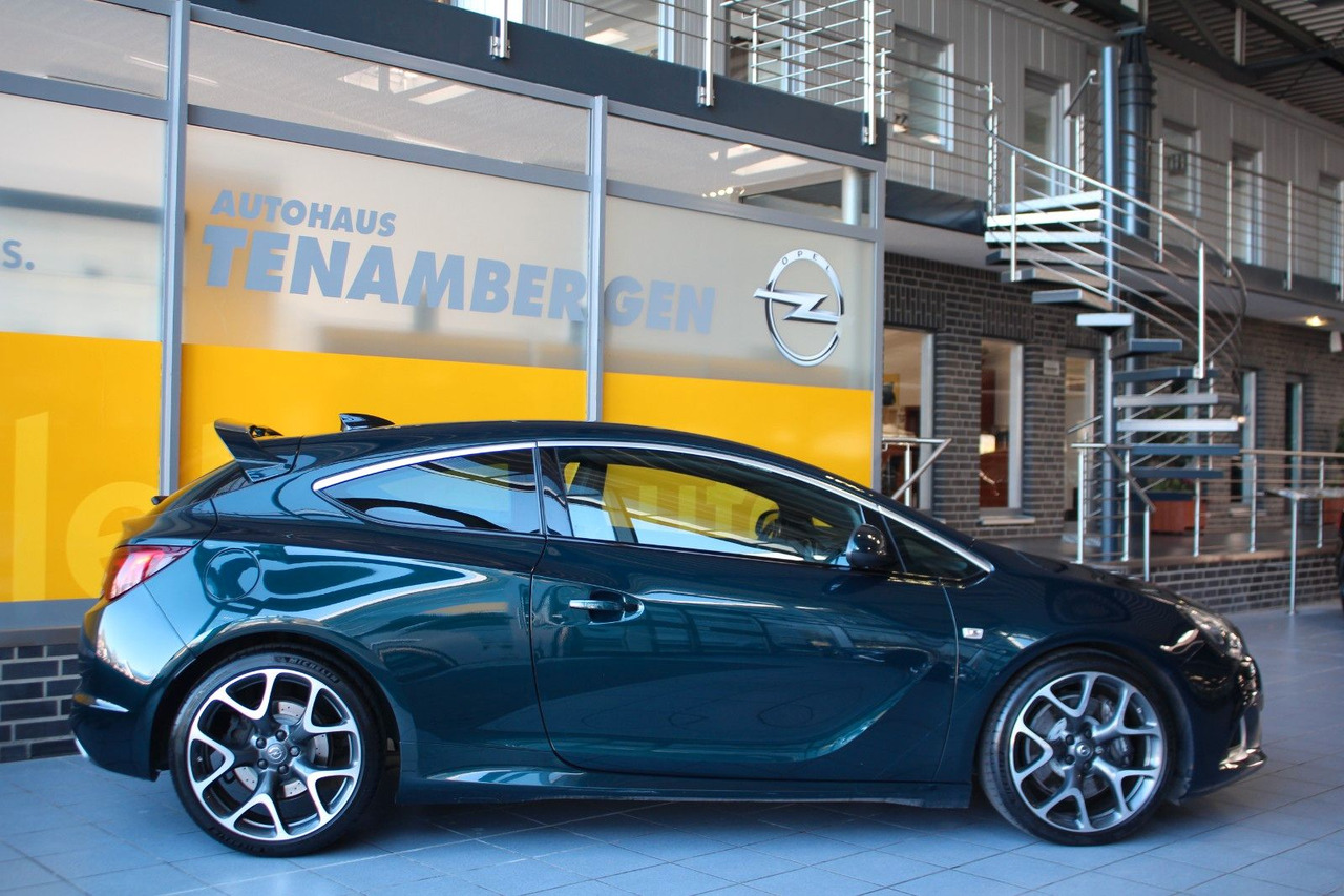 Opel Astra J GTC OPC Leder Nappa Recaro Infinity 20" - Voiture: photos 3 Opel Astra J GTC OPC Leder Nappa Recaro Infinity 20" - Voiture: photos 3